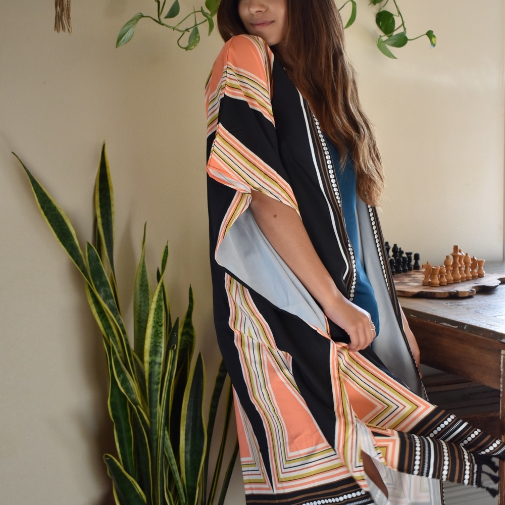 Patterned Kimono - Picture 4 of 7